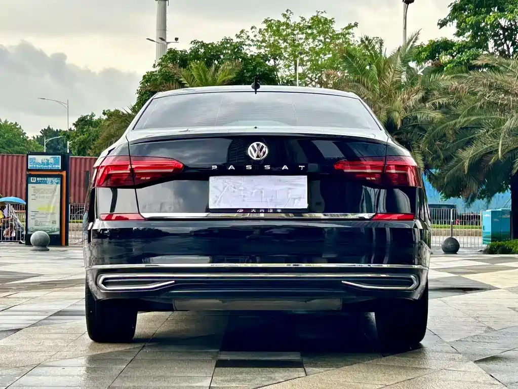 VOLKSWAGEN PASSAT 2020