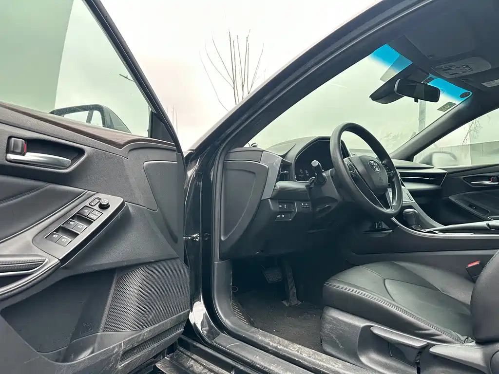 TOYOTA AVALON 2020