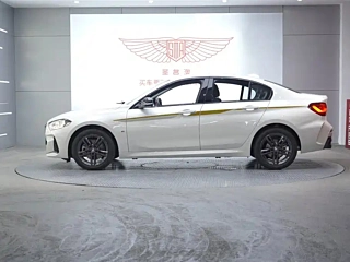 BMW 1-SERIES  2023