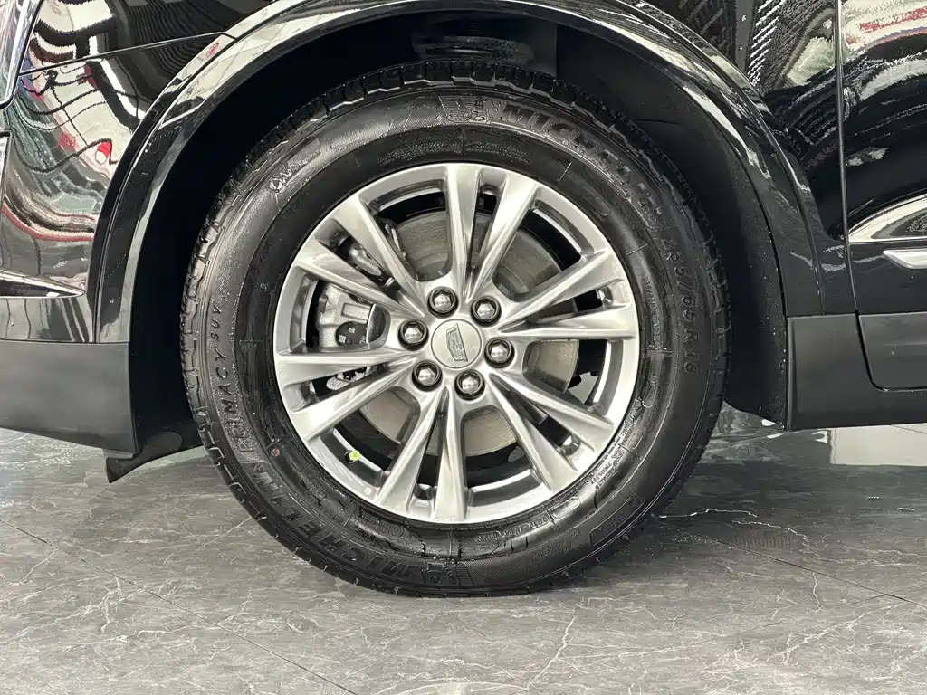 CADILLAC XT5 2021