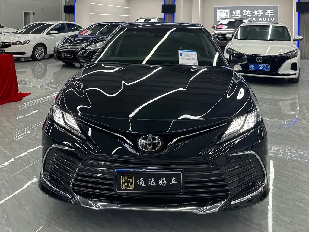 TOYOTA CAMRY 2024