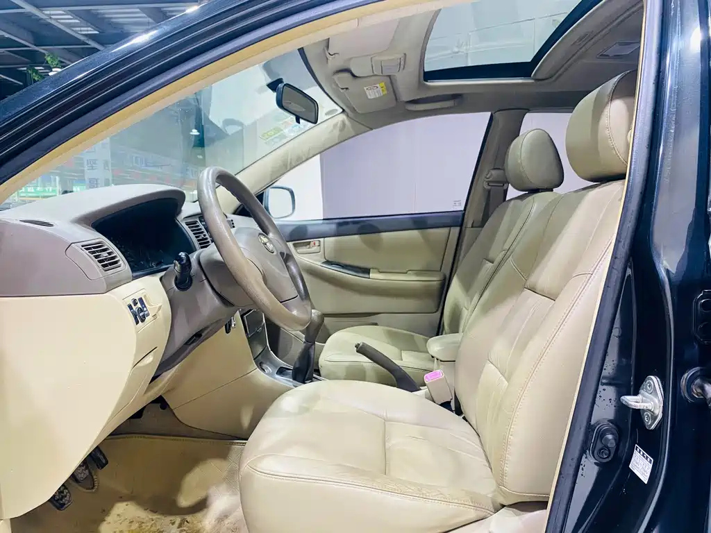 TOYOTA COROLLA 2011