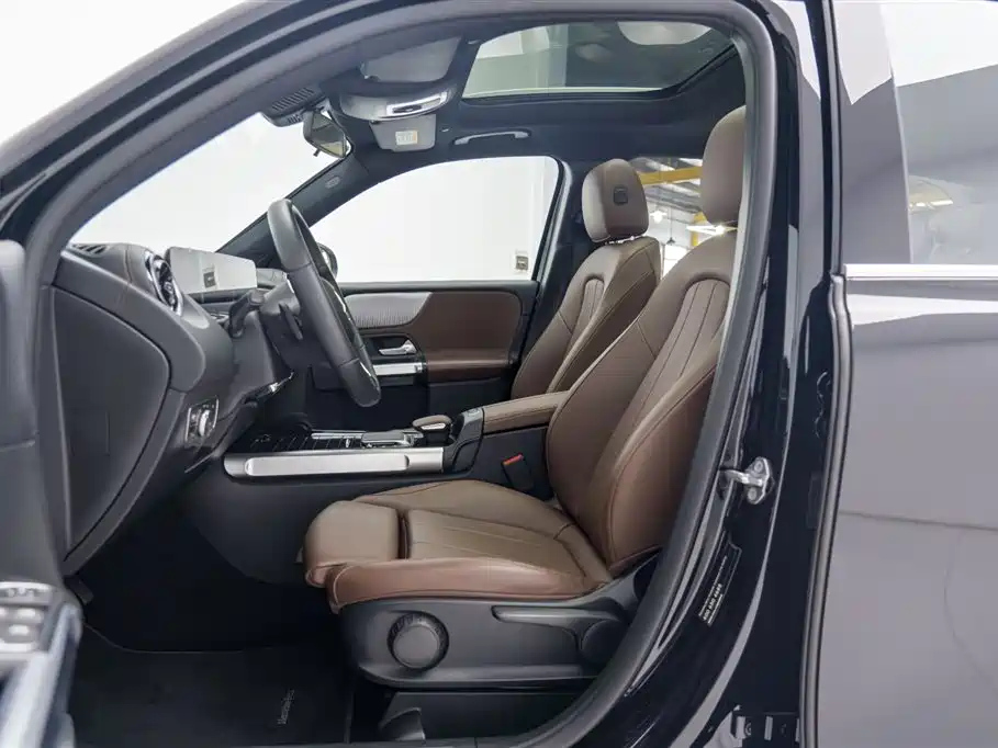 MERCEDES BENZ GLB 2022