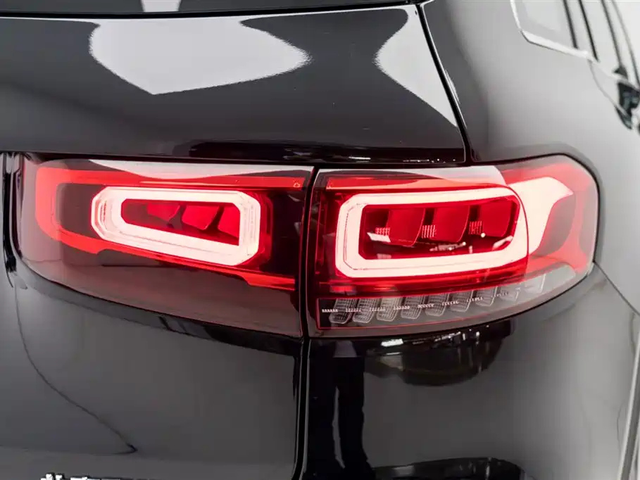 MERCEDES BENZ GLB 2022