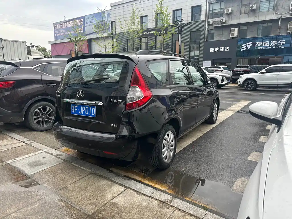 JAC REFINE M2 2012