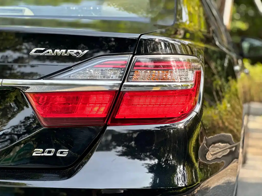 TOYOTA CAMRY 2016
