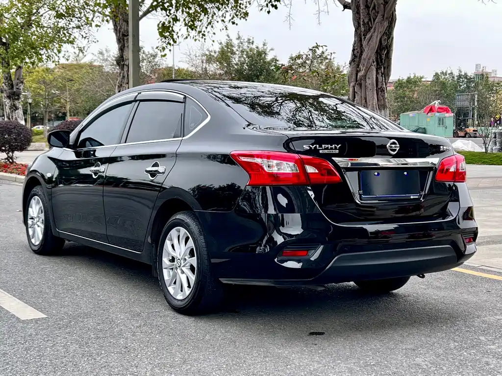 NISSAN SYLPHY 2022