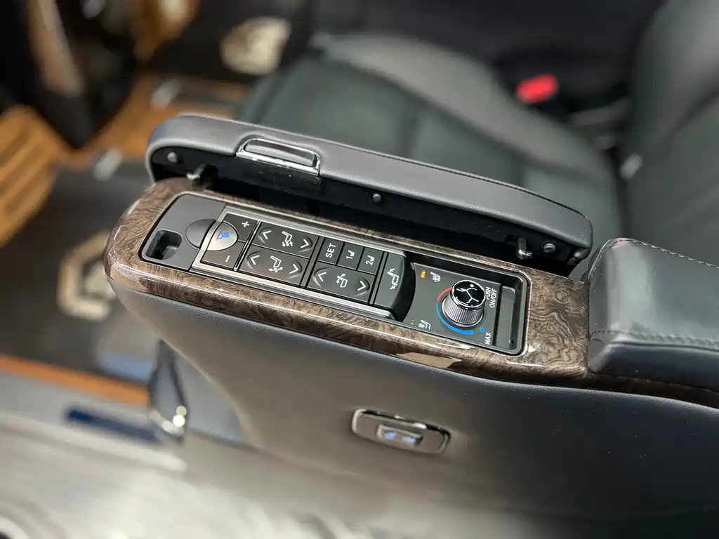 TOYOTA ALPHARD 2020