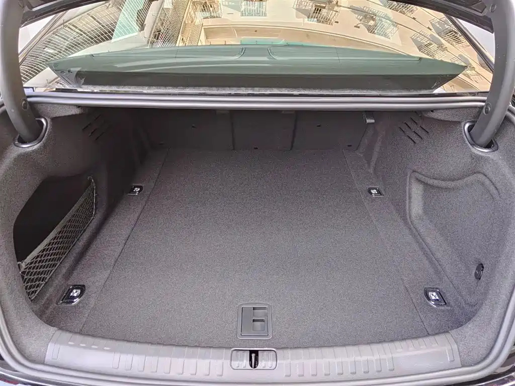 AUDI A6L 2024