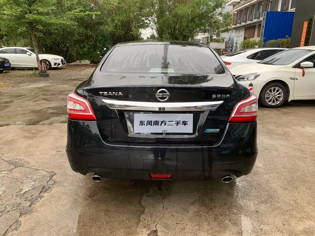 NISSAN TEANA 2014