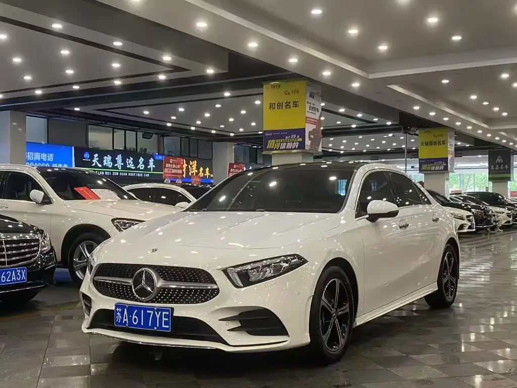 MERCEDES BENZ A-CLASS 2022