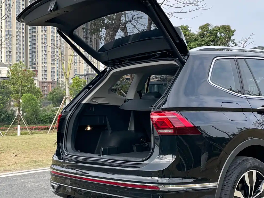 VOLKSWAGEN TIGUAN L 2022