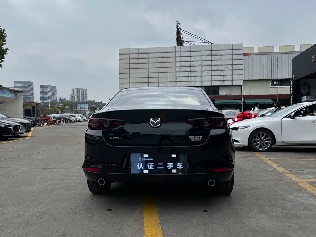 MAZDA 3 AXELA 2022