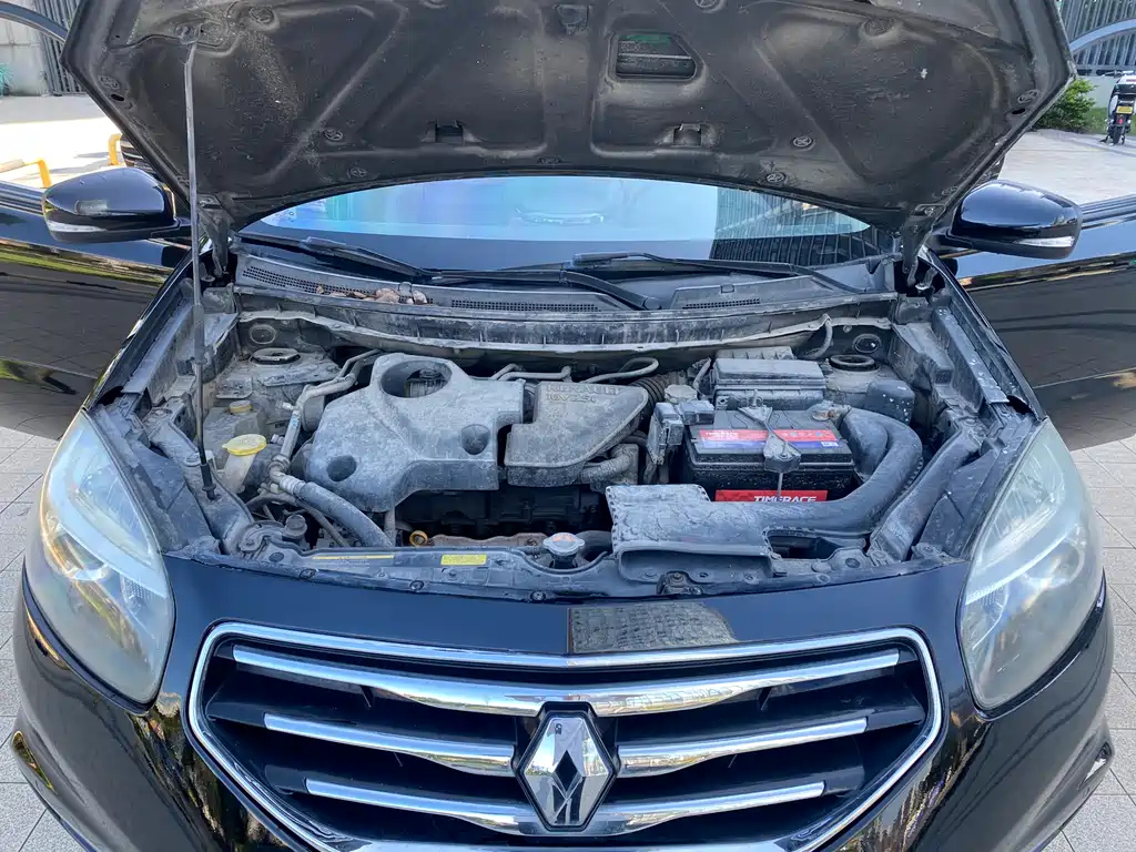 RENAULT KOLEOS IMPORT 2012