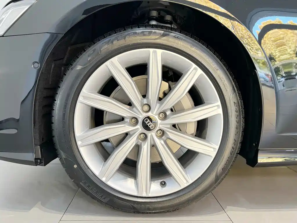 AUDI A6L 2023