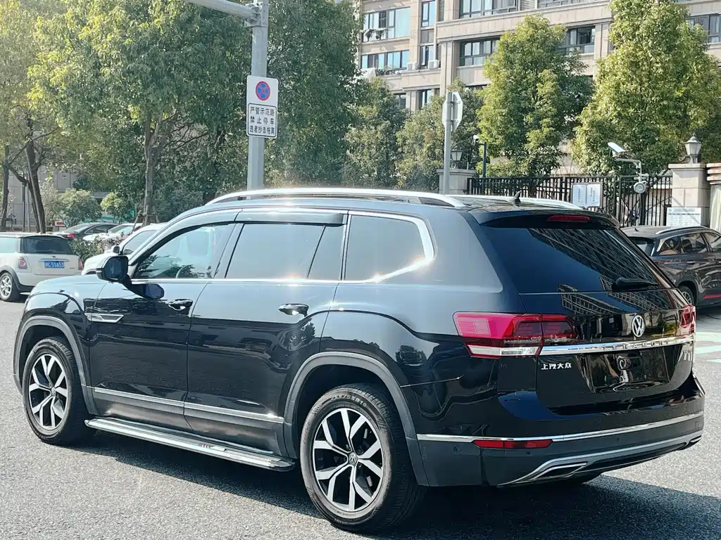VOLKSWAGEN TOURAN 2019