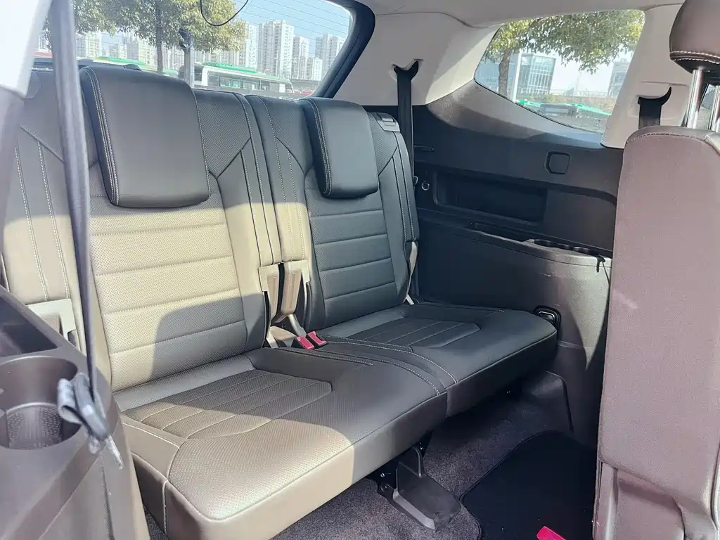 VOLKSWAGEN TOURAN 2019