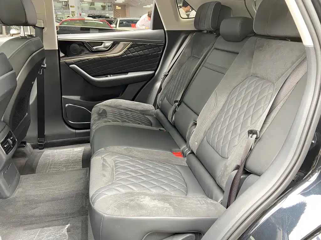 HONGQI HS5 2020