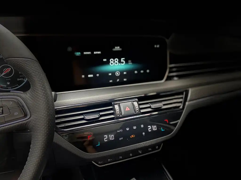 HONGQI HS5 2020