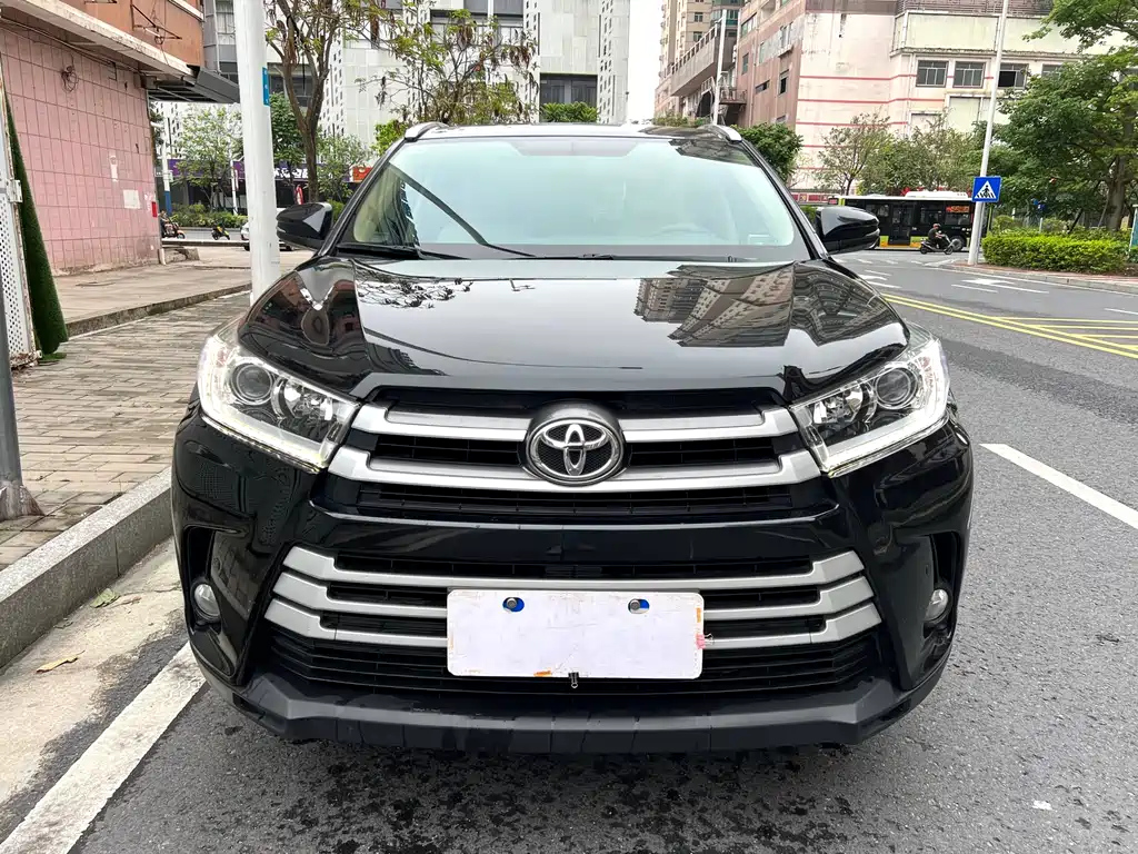 TOYOTA HIGHLANDER 2018