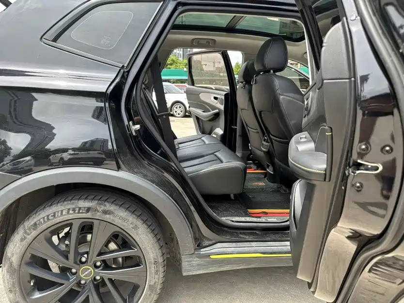ROEWE RX5 2021