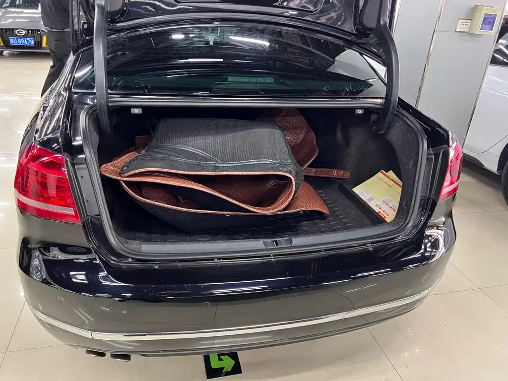 VOLKSWAGEN PASSAT 2015