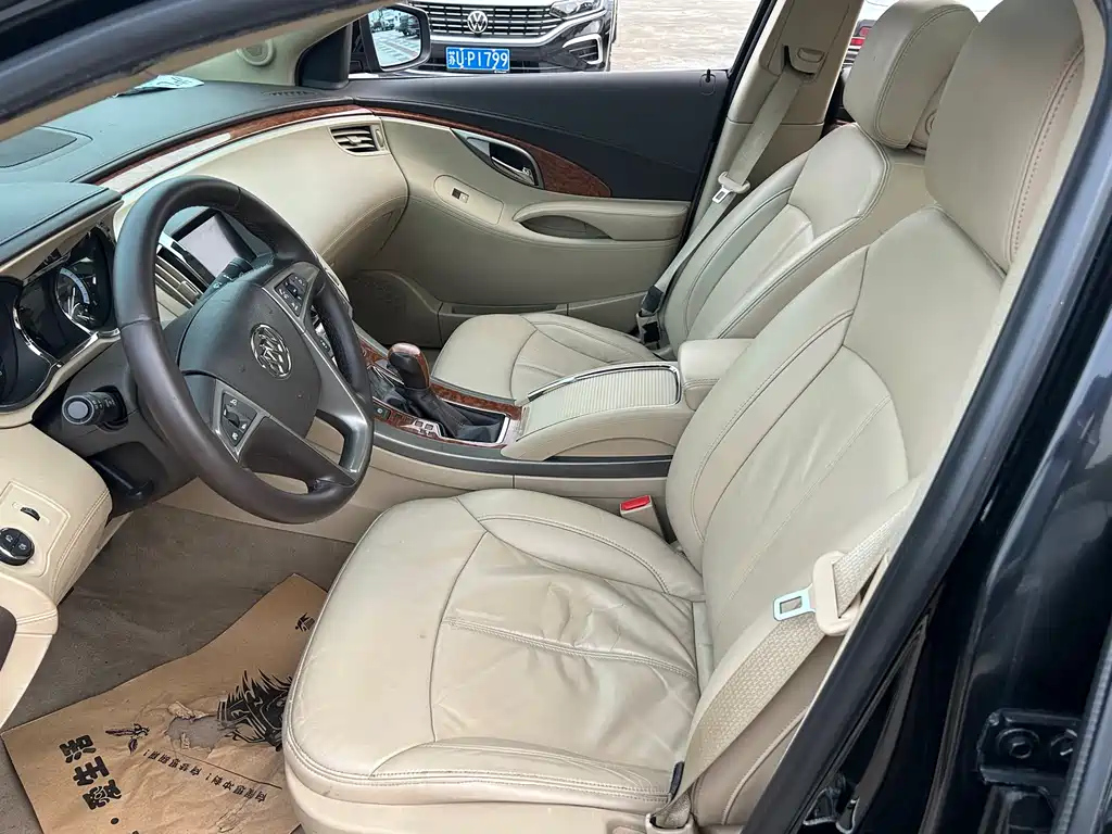 BUICK LACROSSE 2012