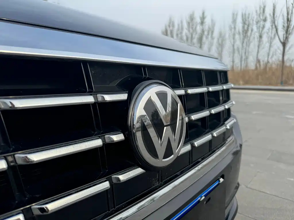 VOLKSWAGEN PASSAT 2020