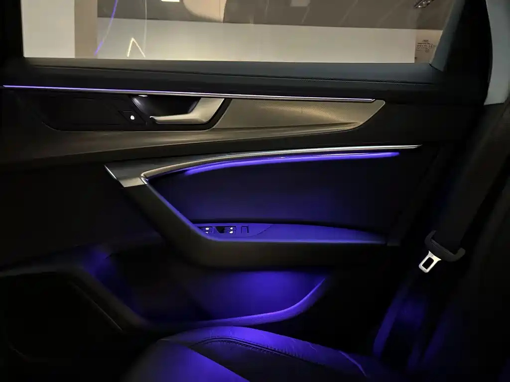 AUDI A6L 2021