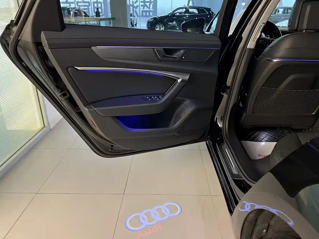 AUDI A6L 2021