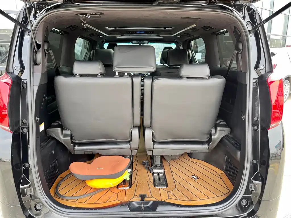 TOYOTA ALPHARD 2016