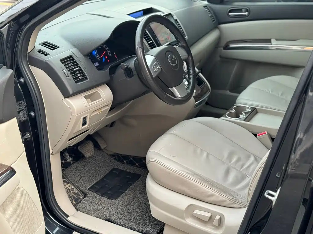 MAZDA 8 2012