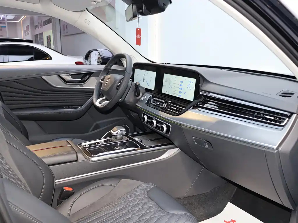 HONGQI HS5 2024