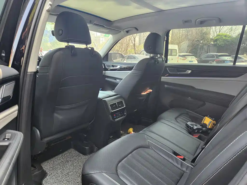 VOLKSWAGEN TOURAN 2022