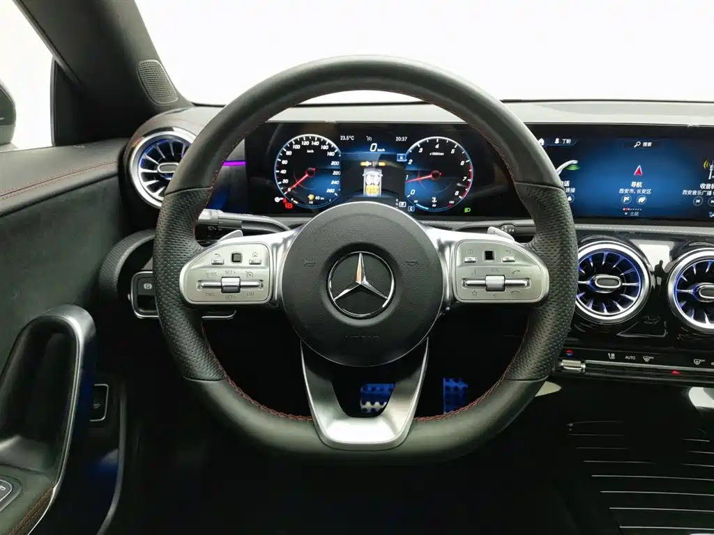 MERCEDES BENZ CLA 2022