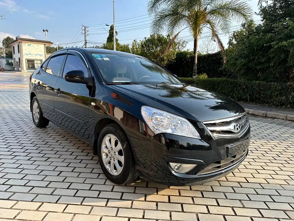 HYUNDAI CELESTA 2009