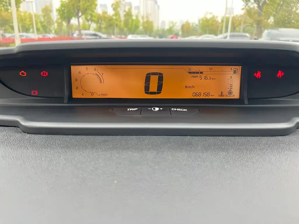 CITROEN C-QUATRE 2013