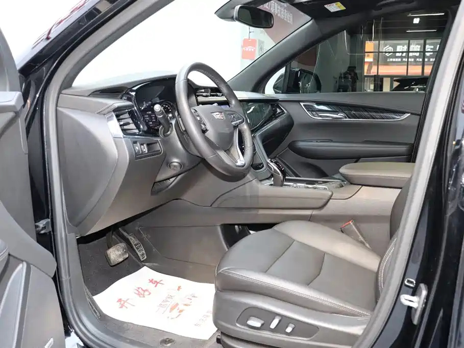 CADILLAC XT6 2021