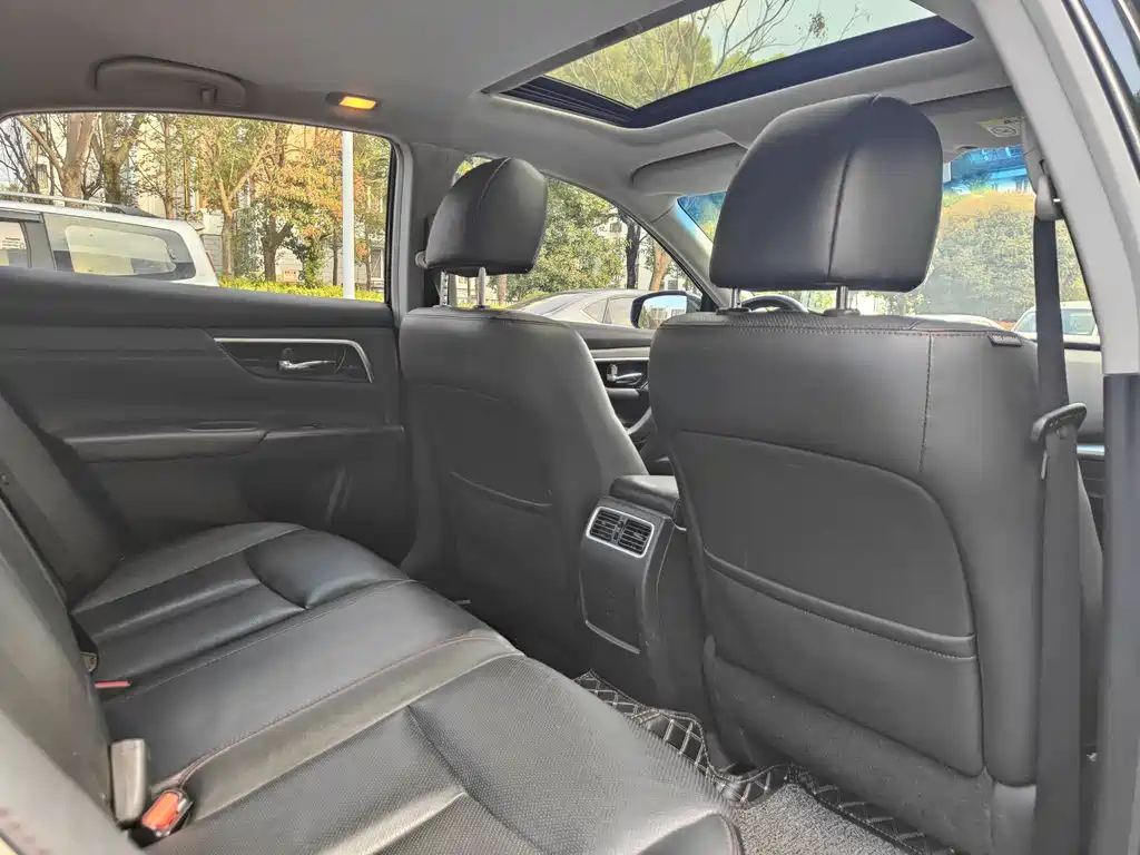 NISSAN TEANA 2016