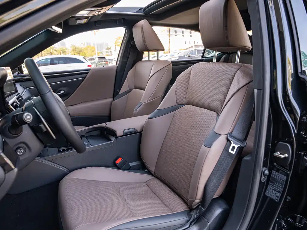 LEXUS ES 2024