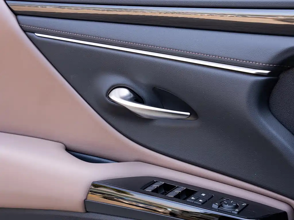 LEXUS ES 2024
