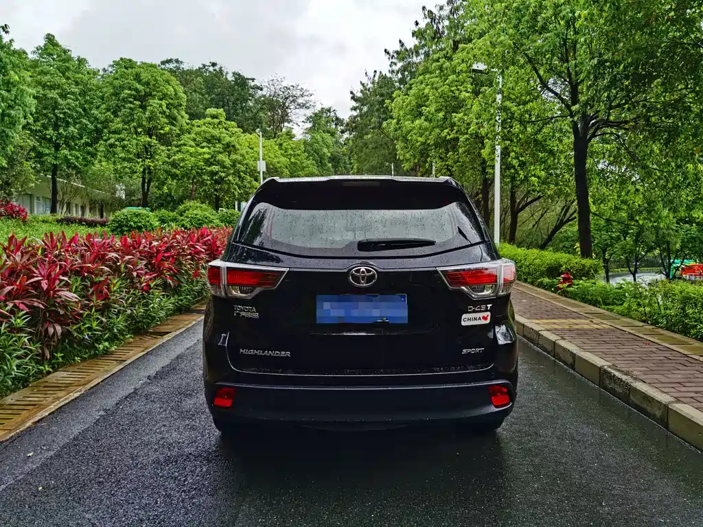 TOYOTA HIGHLANDER 2017