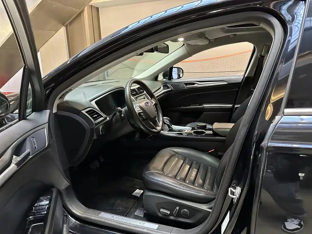 FORD MONDEO 2015