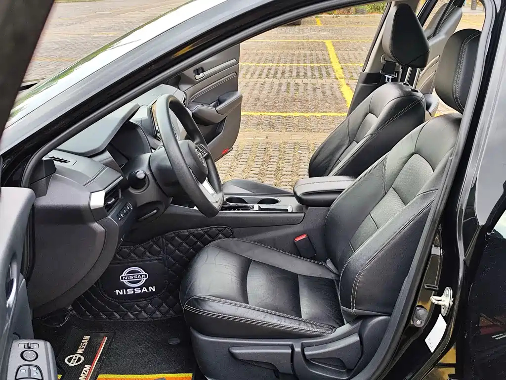 NISSAN TEANA 2020