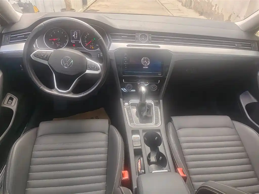 VOLKSWAGEN MAGOTAN 2021