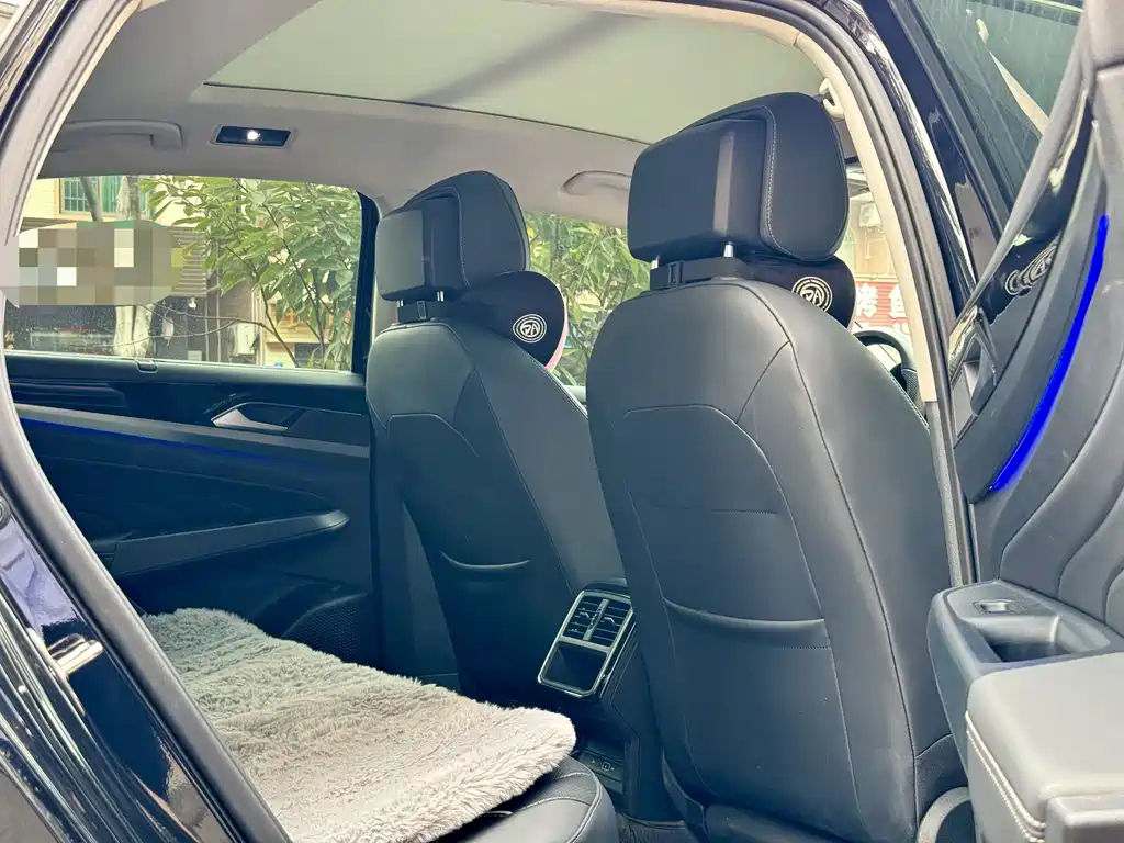 VOLKSWAGEN PASSAT 2022