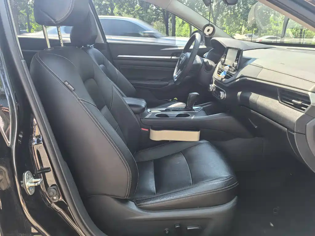 NISSAN TEANA 2019