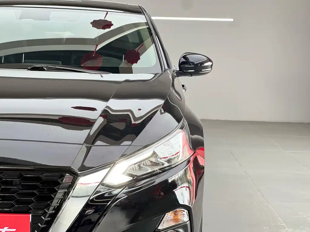 NISSAN TEANA 2022