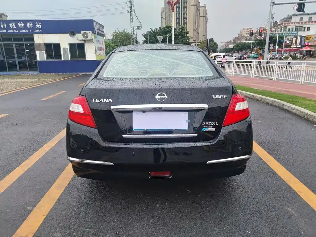 NISSAN TEANA 2009