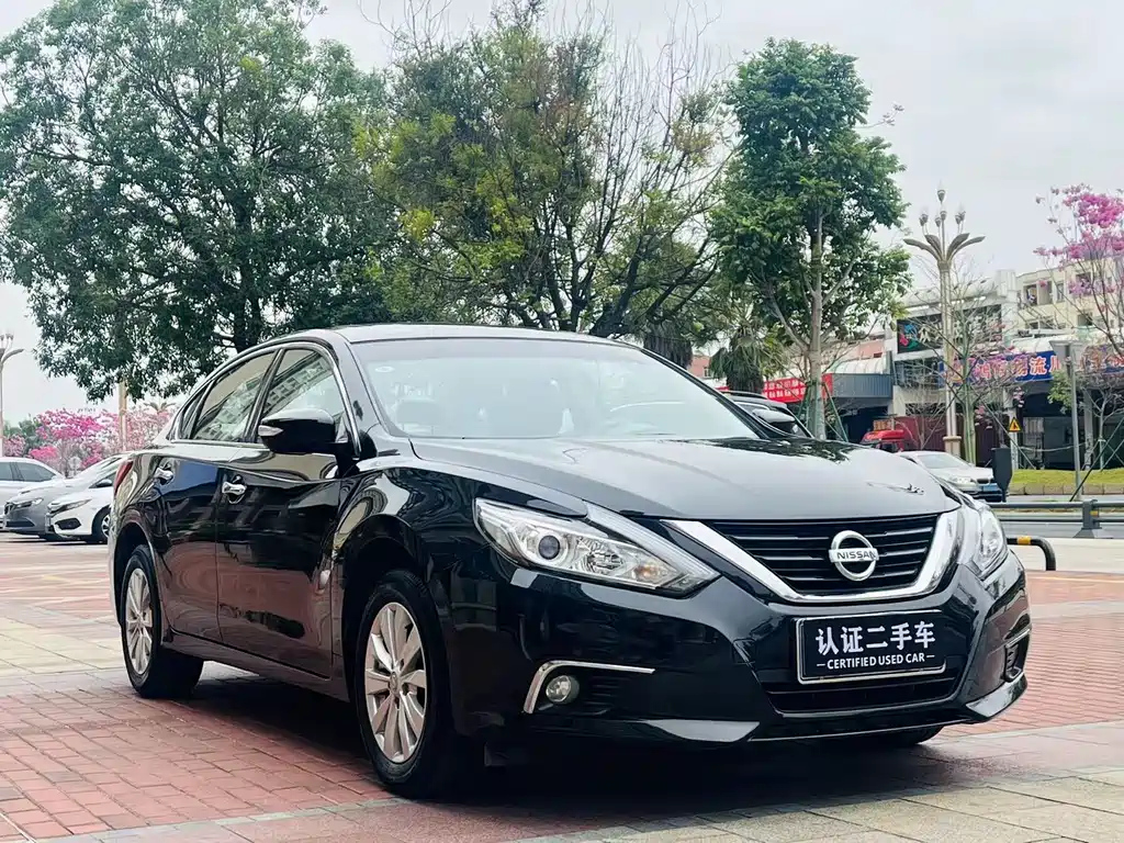 NISSAN TEANA 2019